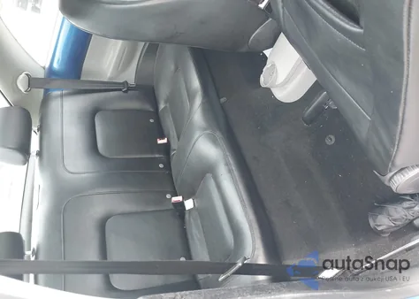 2005 Volkswagen New Beetle Gl z USA, uszkodzony, nr VIN 3VWBK31C75M404329